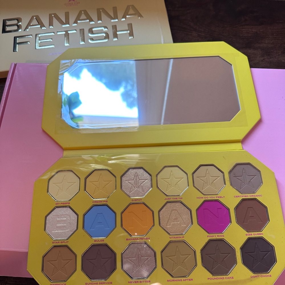 Jeffree Star Banana Fetish Eyeshadow Palette - Vibrant Colors - Picture 2 of 3